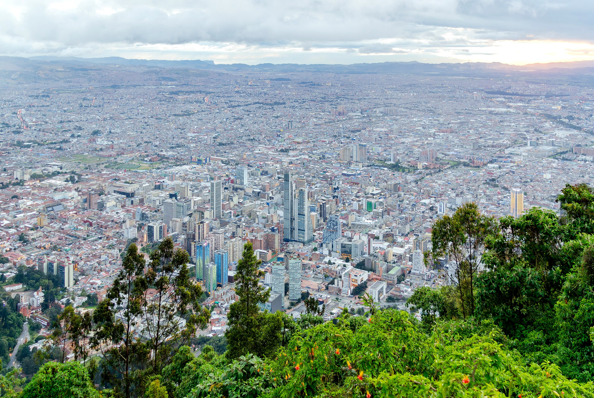 Bogotá, ciudad desde la que Doris Salcedo trabaja la memoria material