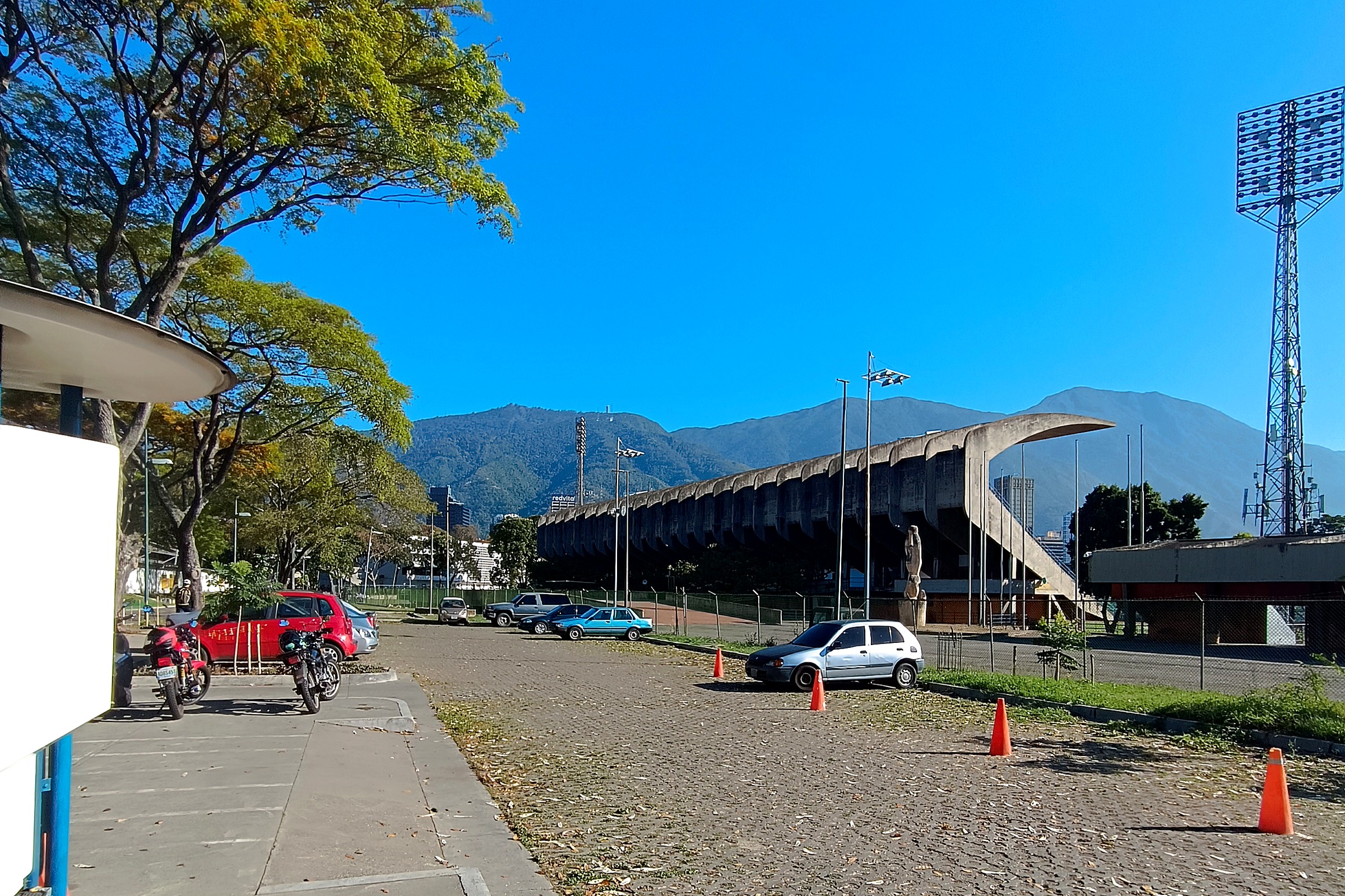 Caracas, capital del arte cinético venezolano de Cruz-Diez y Soto