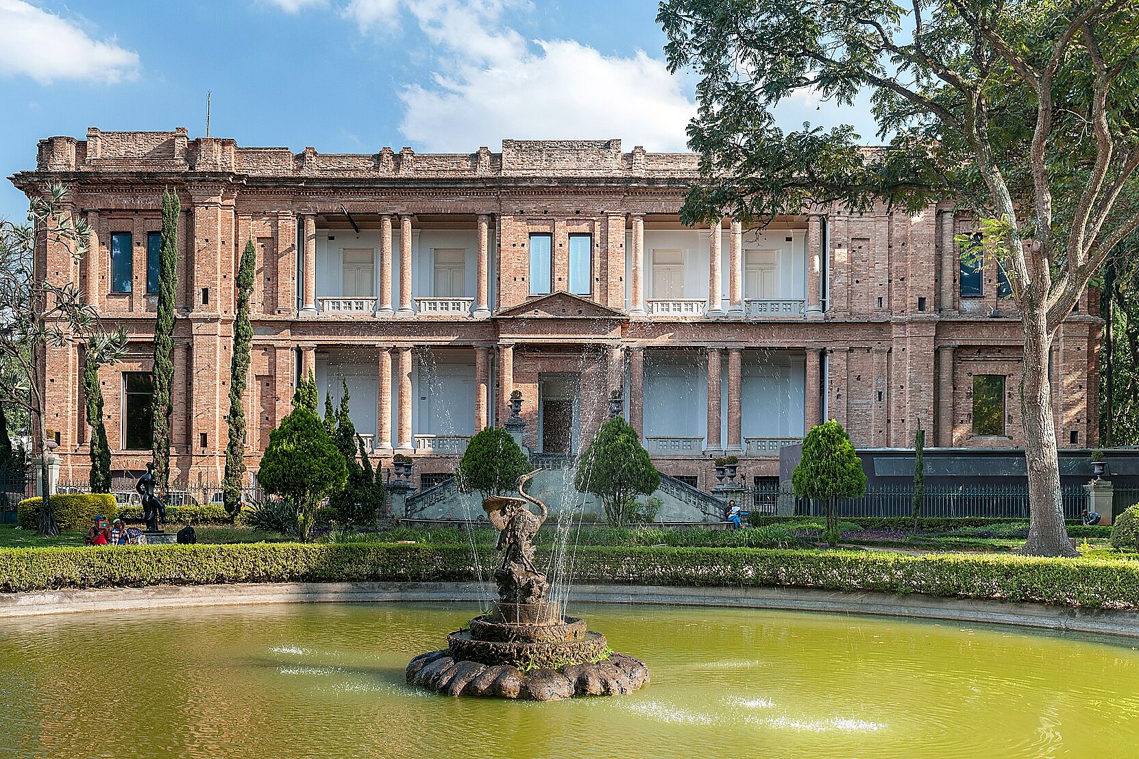 Pinacoteca de São Paulo, contexto de la escena que formó a Lina Bo Bardi