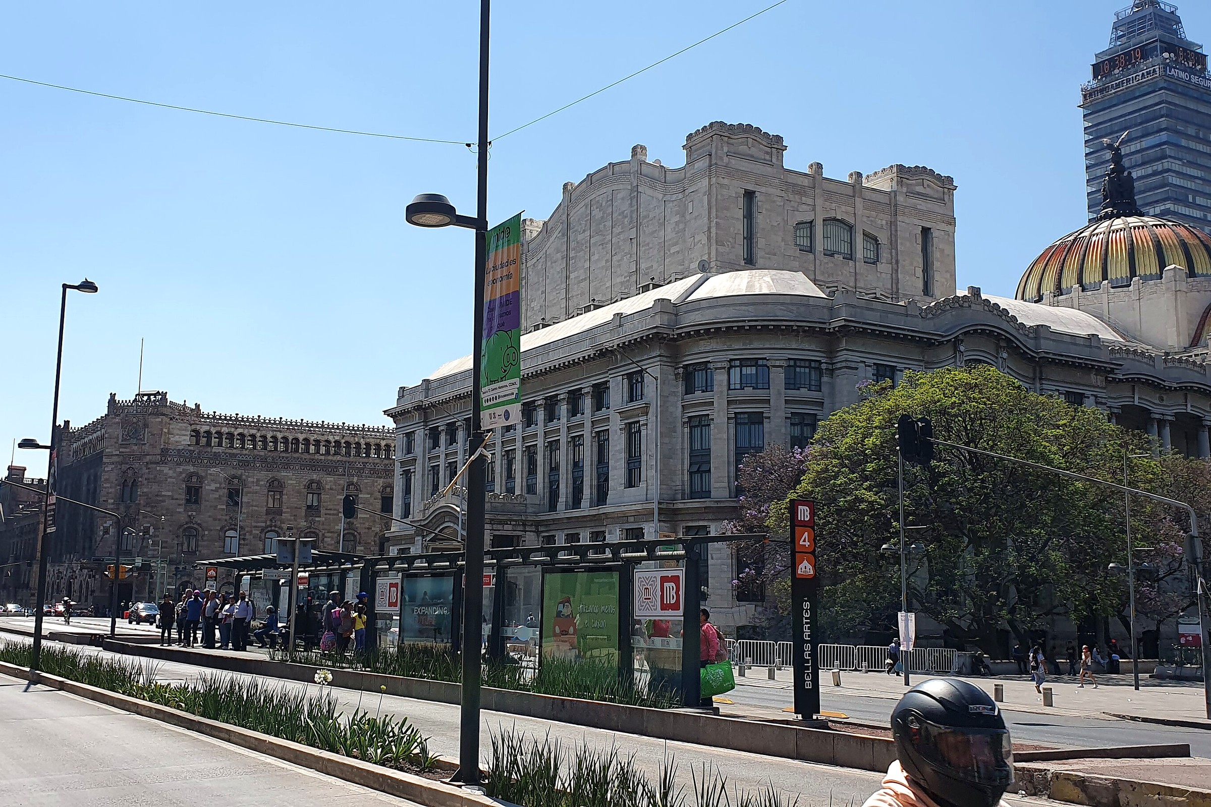 Palacio de Bellas Artes, Ciudad de México, sede de la exposición de diseño que Clara Porset montó en 1952
